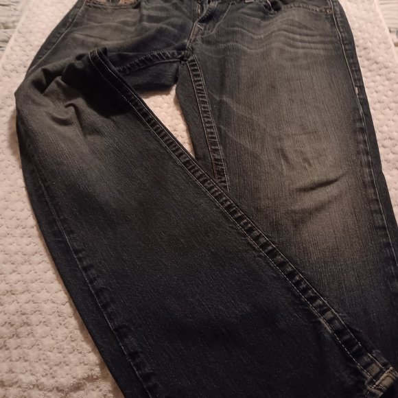 Tue Religion - Picture 2 of 5